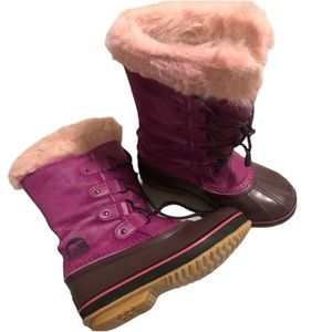 Sorel winter boots, size 5 girl